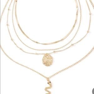NEW Snake-shaped multilayer necklace